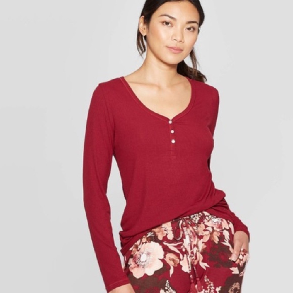 Long sleeve super comfy shirts Size S